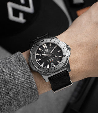FORMEX REEF 42 GMT Automatic GMT COSC 300M Black/Red