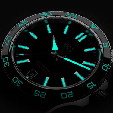 Christopher Ward C60 Trident Pro 300 - Black - Bader bracelet - Image