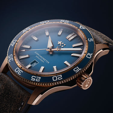 Christopher Ward C60 Pro 300 Bronze - Blue Ombré - Vintage leather (Oak) - Image