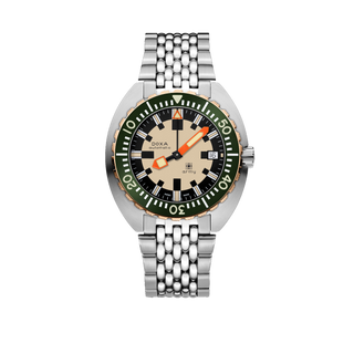 DOXA Army, bronze bezel, stainless steel bracelet