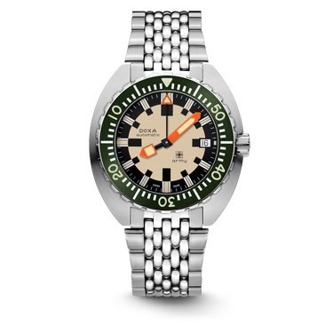 DOXA Army, stainless steel bezel with green ceramic insert, stainless steel bracelet