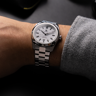 FORMEX ESSENCE FortyOne Automatic Chronometer "Arctic White" 41 mm