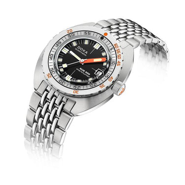 DOXA SUB 300 Sharkhunter, stainless steel bracelet